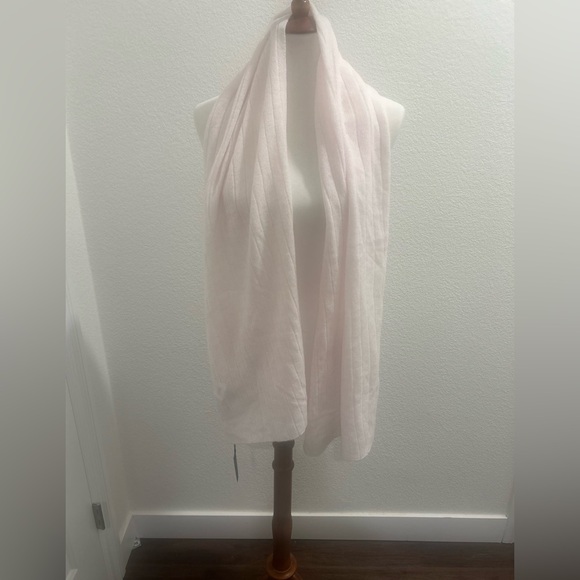 Charter Club Soft Pink Cashmere Scarf - Picture 1 of 4